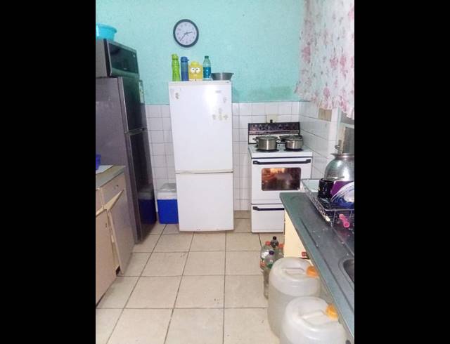 4 BEDROOM APARTMENT FOR SALE IN BEREA